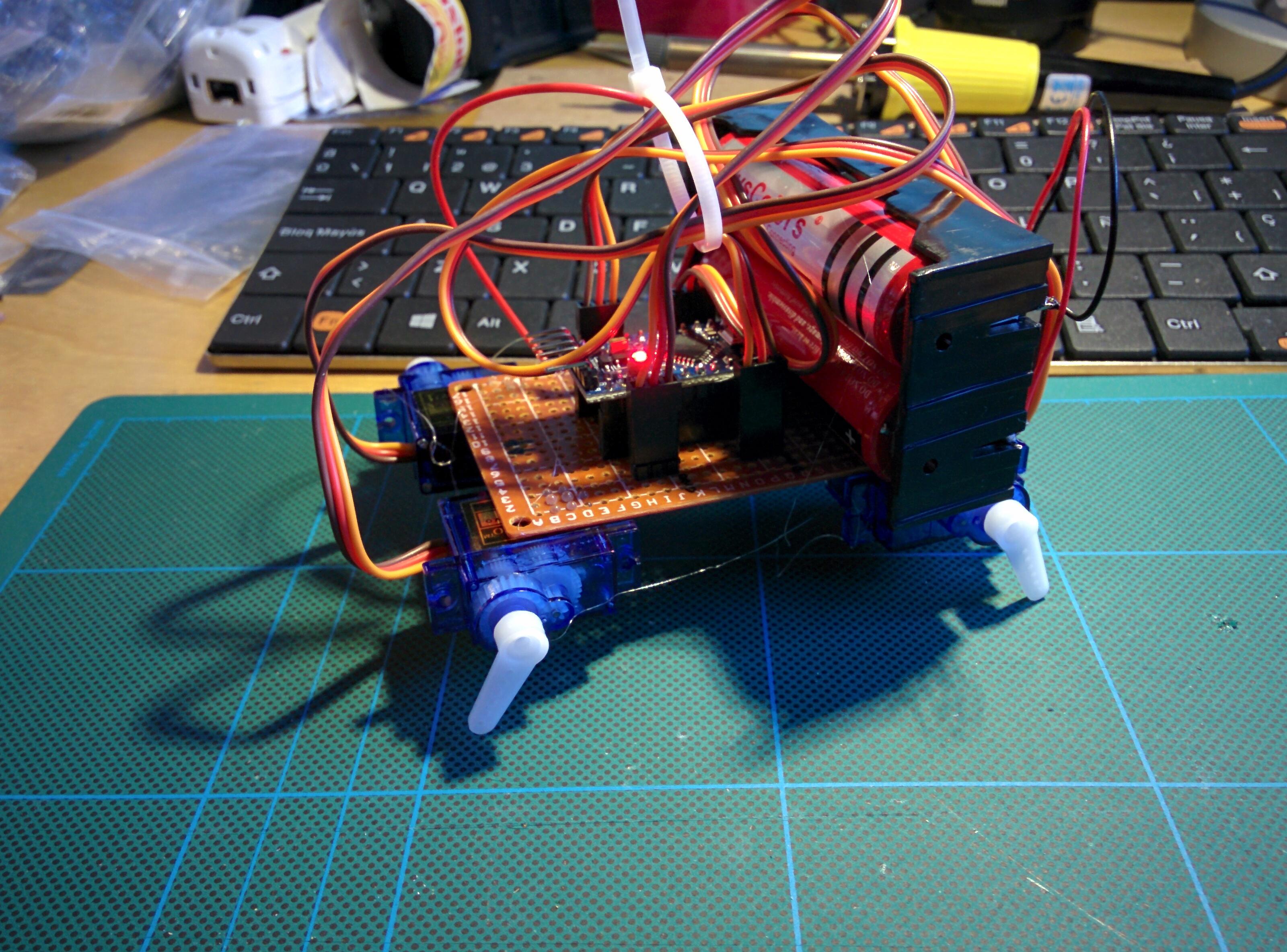 Robotorpe de cuatro patas